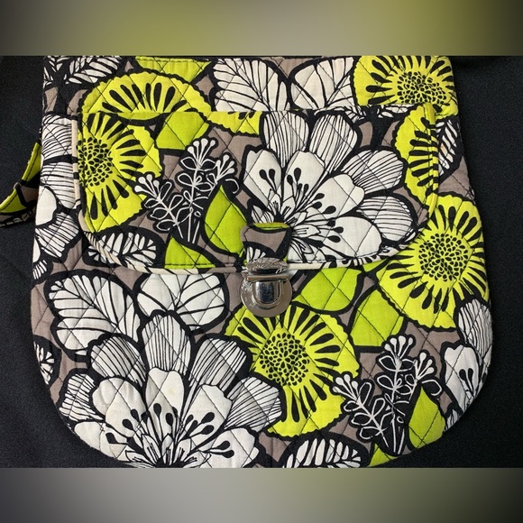 Vera Bradley Women’s Purse Bag. Green & White Like New. - Picture 2 of 6